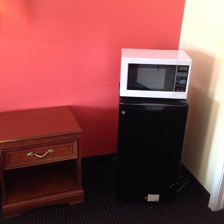 Executive Inn & Suites Shepherd 外观 照片