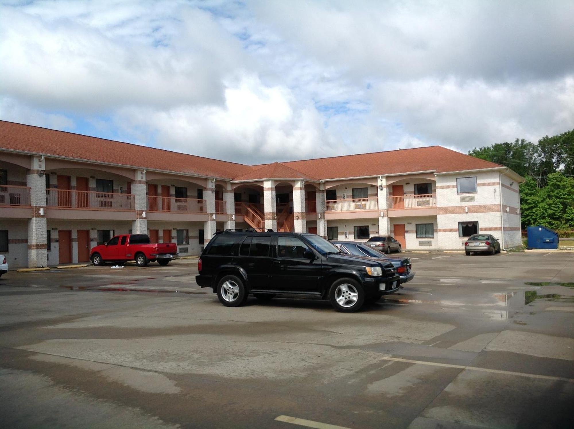 Executive Inn & Suites Shepherd 外观 照片