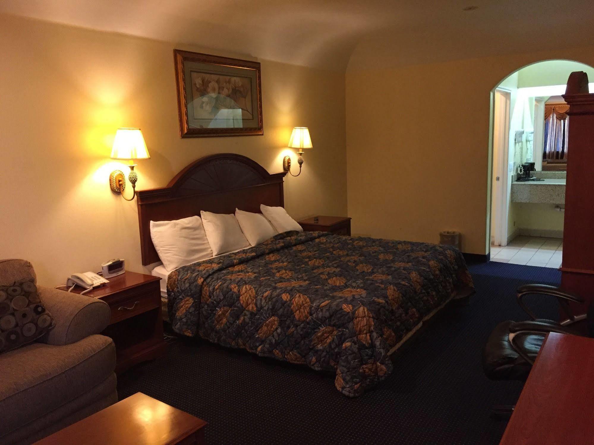 Executive Inn & Suites Shepherd 外观 照片